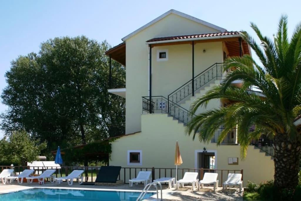 Villa Fondas Roda Esterno foto
