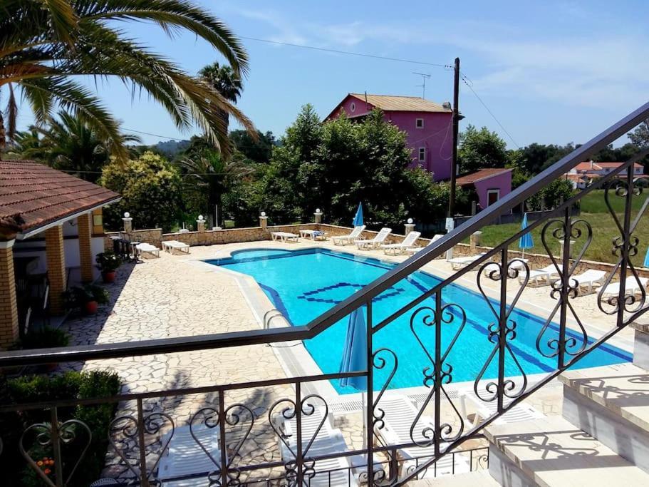 Villa Fondas Roda Esterno foto
