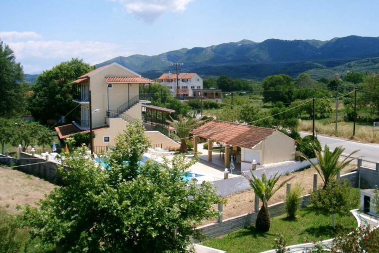 Villa Fondas Roda Esterno foto